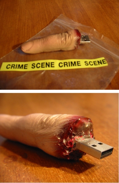 Отрубленный палец - флешка из фильмов ужасов