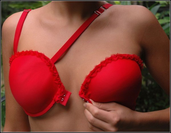 http://www.novate.ru/files/u18927/bizzare-bra-8.jpg