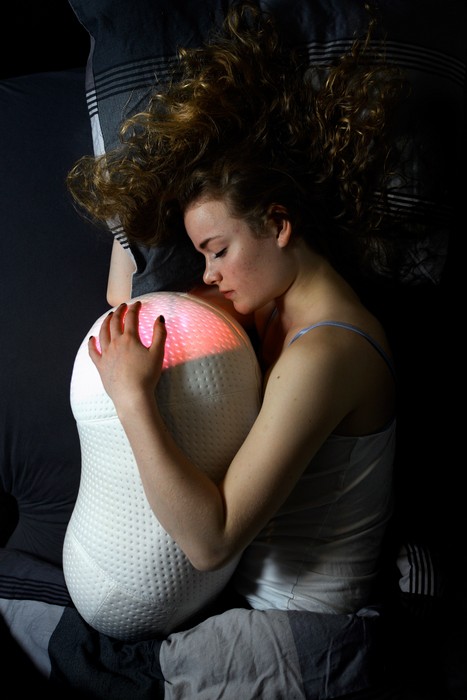 Somnox – подушка-робот, которая поможет победить бессонницу