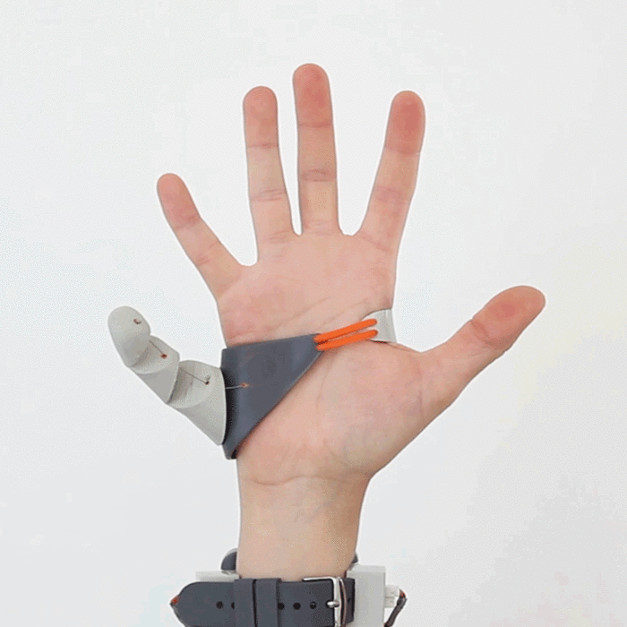 The Third Thumb или «шестой палец» расширяет человеческие возможности