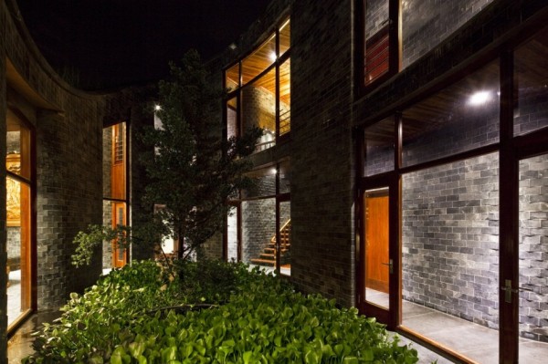 Stone House — жилой дом от Vo Trong Nghia Architects