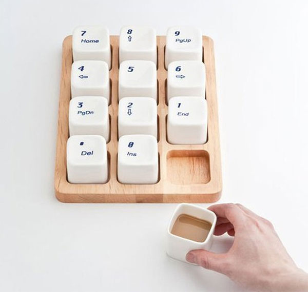 Клавиатура с чашками для эспрессо