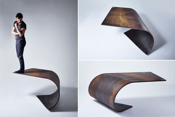 Poised: идеально сбалансированный стол из стали