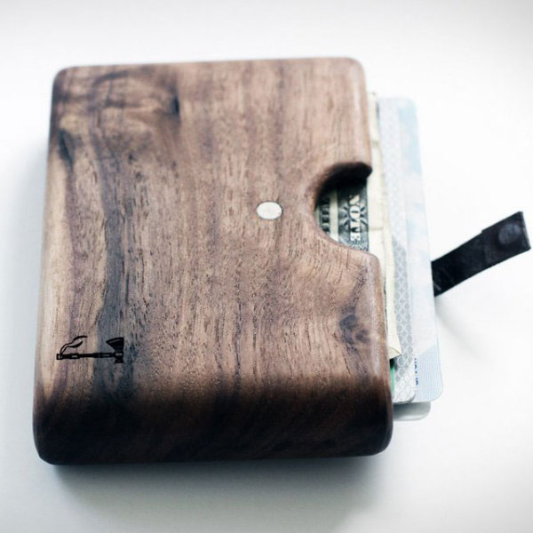 бумажник из дерева