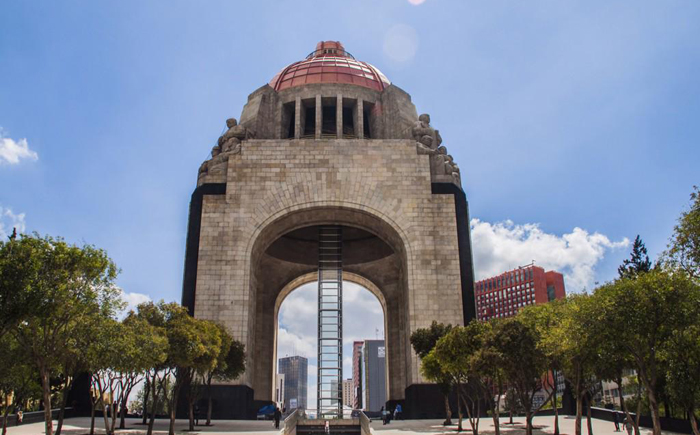 Памятник революции Памятник революции