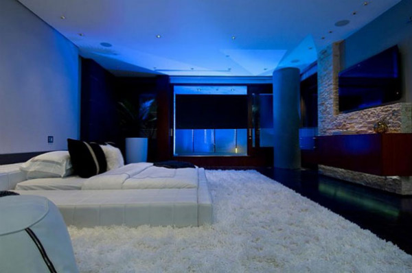 Одна из спален в доме