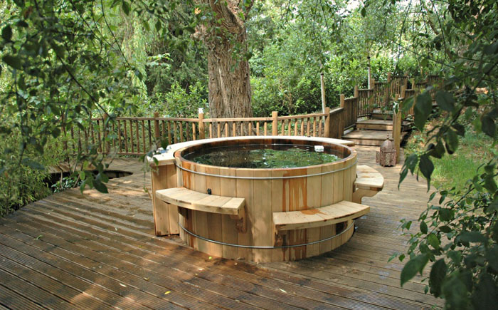 Ванна из кедрового дерева Ванна из кедрового дерева