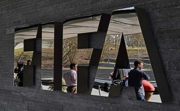 Сотни миллионов долларов взяток Сотни миллионов долларов взяток