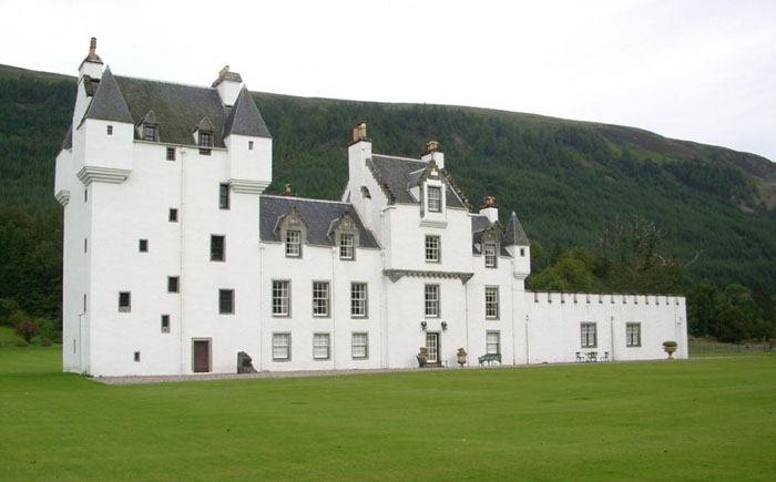 Замок Меггерни, Шотландия