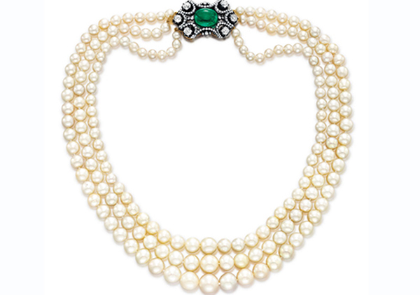Жемчужное ожерелье из трёх нитей Жемчужное ожерелье из трёх нитей