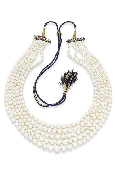 Жемчужное ожерелье из пяти нитей Жемчужное ожерелье из пяти нитей