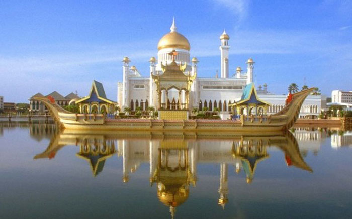 Бруней, $73,823 