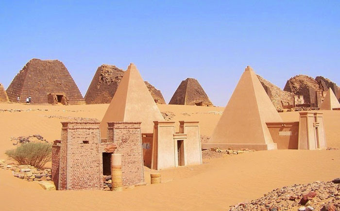pyramids-2.jpg