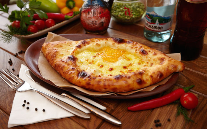 Как испечь настоящий хачапури в домашних условиях