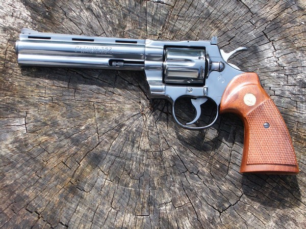Револьвер Colt Python. Источник фото: Википедия