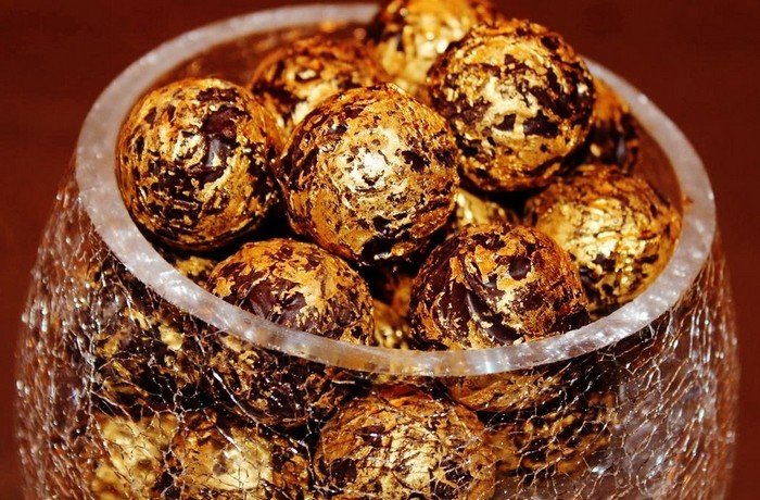 Золотые шоколадные конфеты от DeLafee