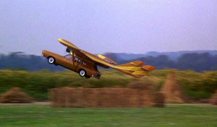 Летающий автомобиль Скараманги. Человек с золотым пистолетом