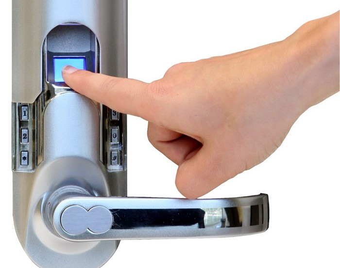 Замок со сканнером отпечатков пальцев Замок со сканнером отпечатков пальцев