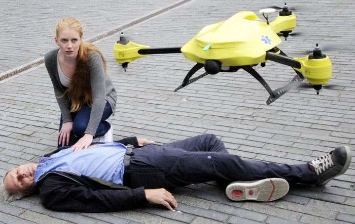 Ambulance Drone - беспилотный летательный аппарат для скорой медицинской помощи Ambulance Drone - беспилотный летательный аппарат для скорой медицинской помощи