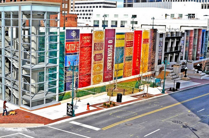 Книжный паркинг Общественной библиотеки города Канзас
