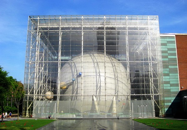 Планетарий Hayden Planetarium в Нью-Йорке