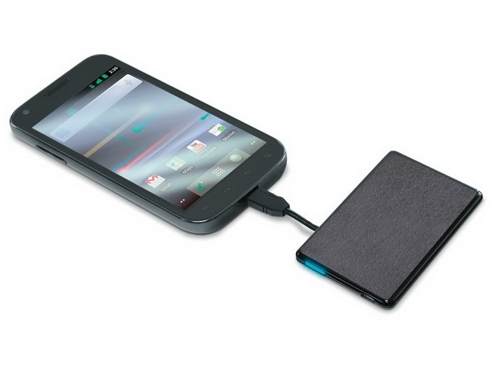 Credit Card Sized Cell Phone Backup Battery – внешний аккумулятор для мобильных девайсов