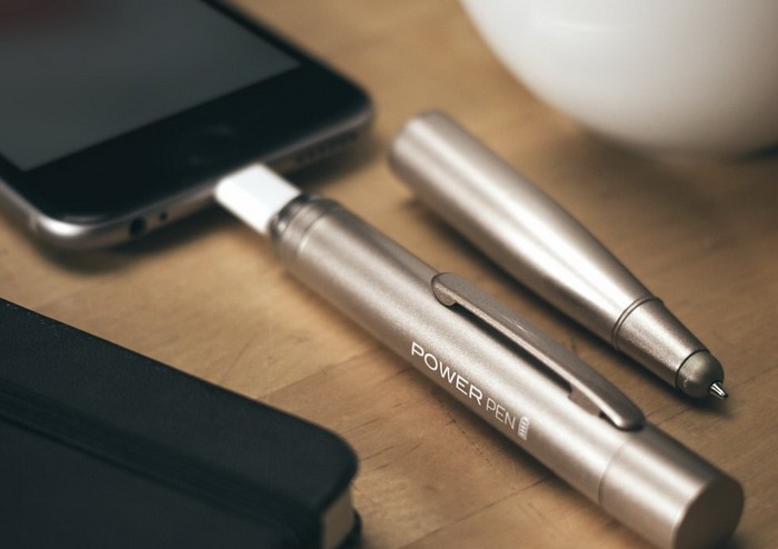 Power Pen – гибрид ручки и внешней батареи для смартфона