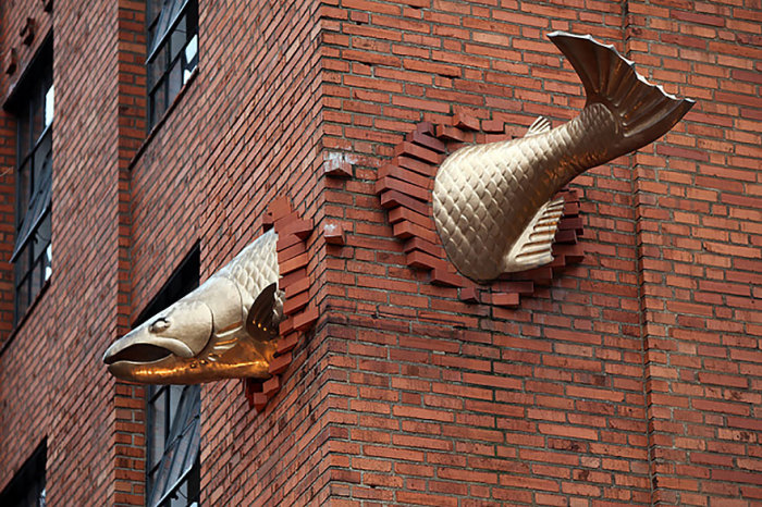 Скульптура лосося, Портленд, Орегон, США. 