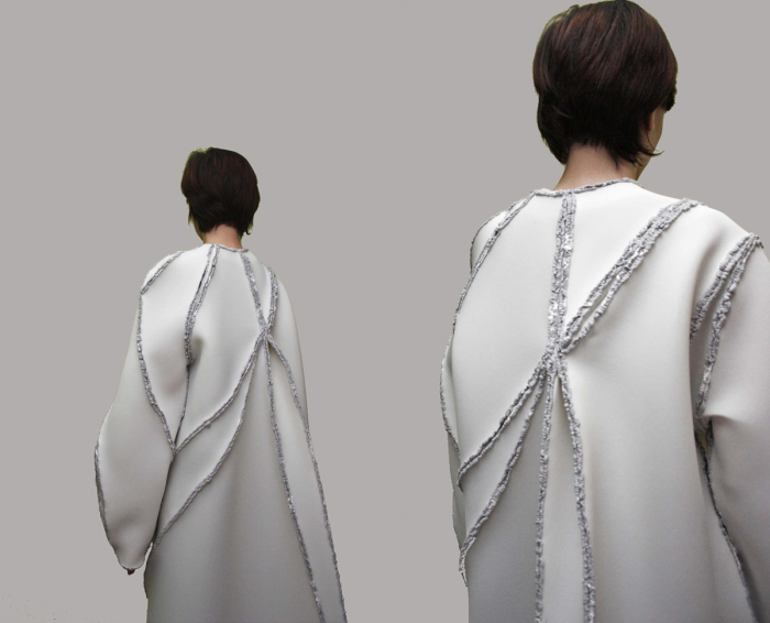 Пальто з спаяних між собою шматків матеріалу від Зіти мерен (Zita Merenyi). 