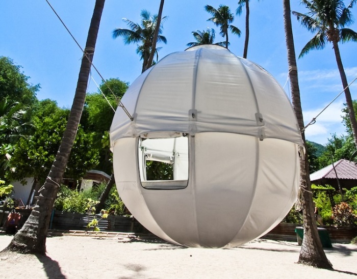 Cocoon Tree Tent - сферична намет, яка кріпиться на дереві.