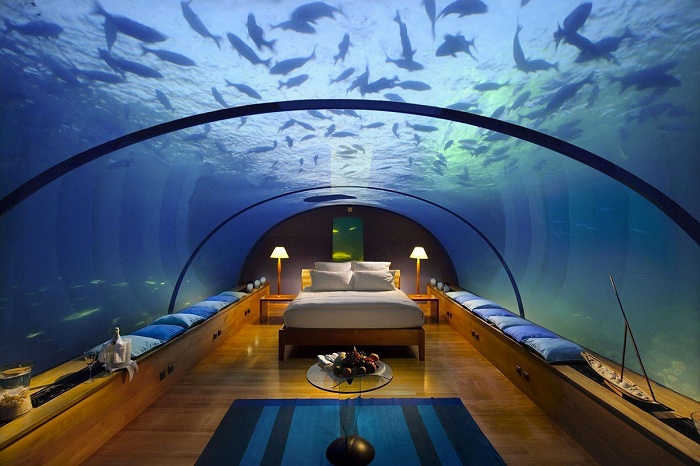  Отель Poseidon Undersea Resort.