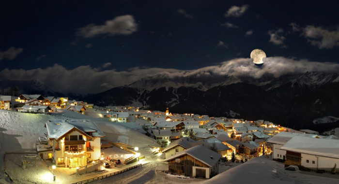 Великолепный зимний городок в Австрии.