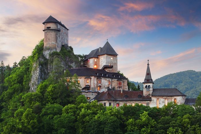 Один из самых красивых замков Словакии