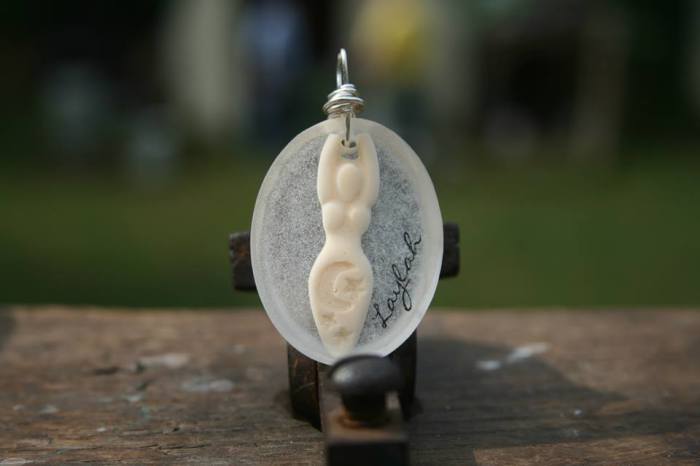 Кулон для мамы. Кулон для мамы.