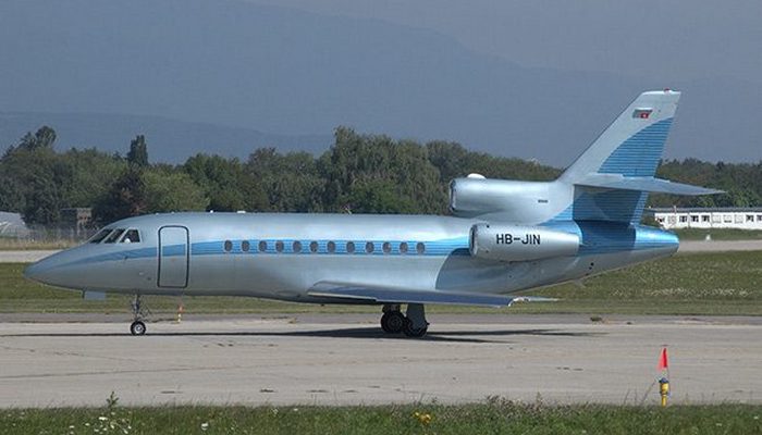 Пассажирский самолет Dassault Falcon 900 EX.