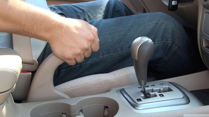  Ручной тормоз  - спасение автомобиля.