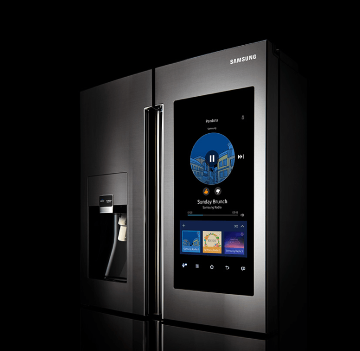 Samsung Family Hub Refrigerator - samy umny xolodilnik.