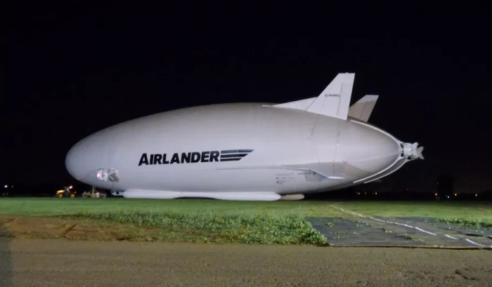 Самый большой самолет.