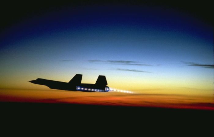 SR-71 «Blackbird» - рекордная скорость даже на одном двигателе.