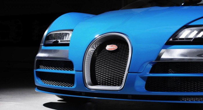 Радиаторная решётка Bugatti Veyron.