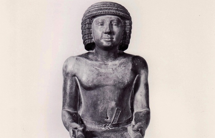 Запрет на продажу статуи Сехемка продлится до марта 2016 года.