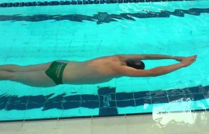 Устаревшая олимпийская дисциплина: плавание под водой на расстояние.