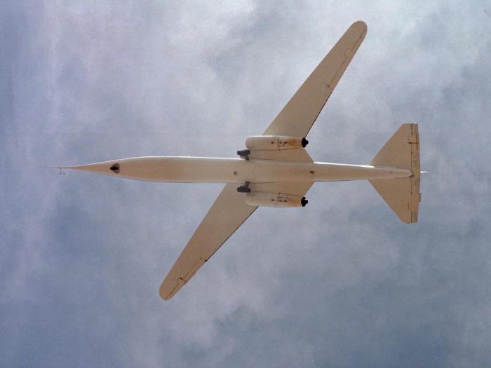 NASA AD-1 Oblique Wing - літак з похилим крилом.