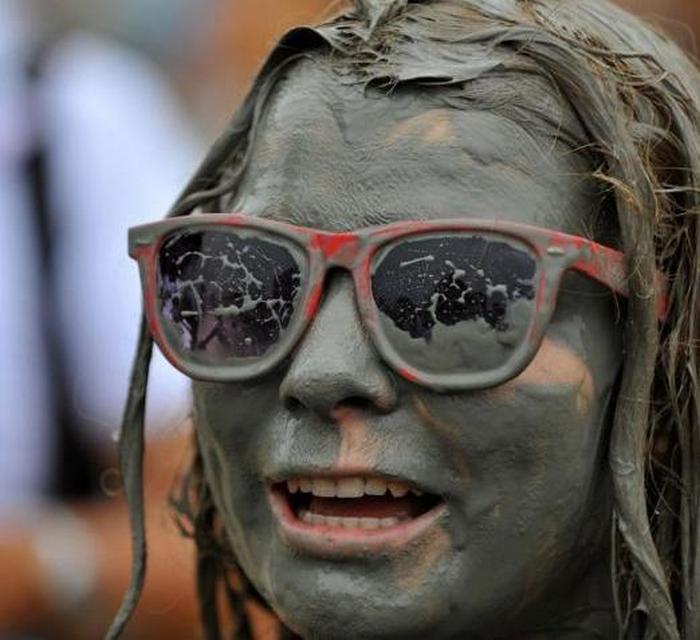 Маска для лица из птичьего помета. Маска для лица из птичьего помета.