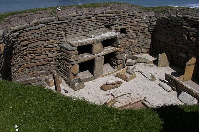 Скара-Брей - доисторическая шотландская деревня.