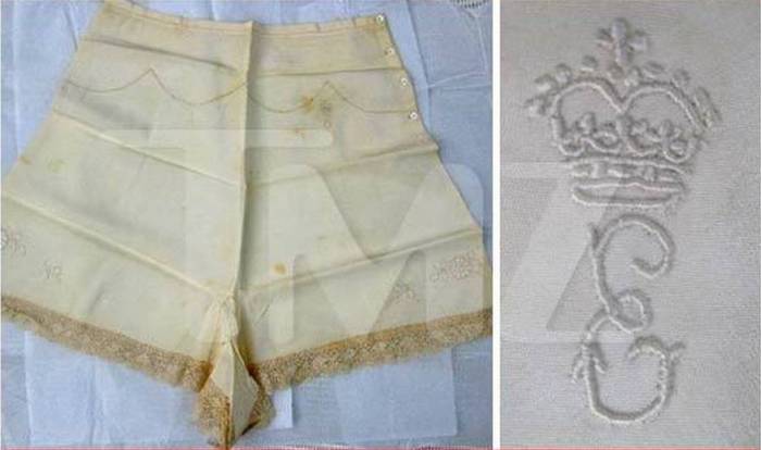 Королевские трусы с монограммой. Королевские трусы с монограммой.