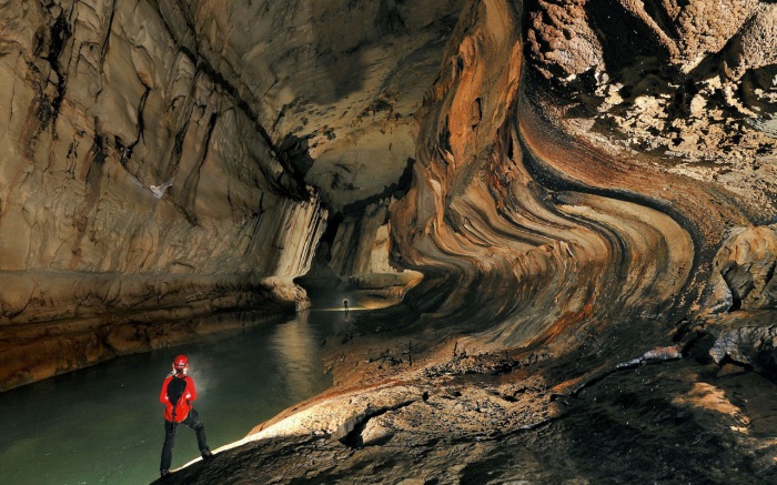 Пещера Эр Ван Донг.