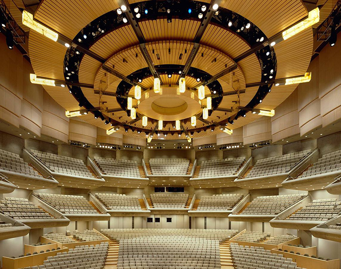 Concert Hall "Roy Thomson Hall" em Toronto: o interior do salão