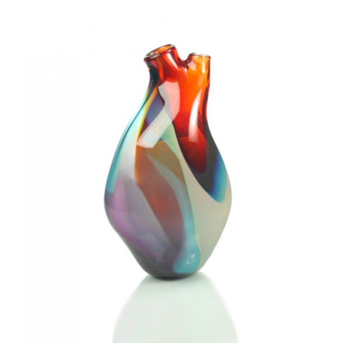 Уникальная ваза в форме человеческого сердца.