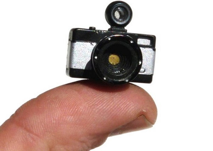 Lomo Camera - фотокамера розміром з поштову марку
